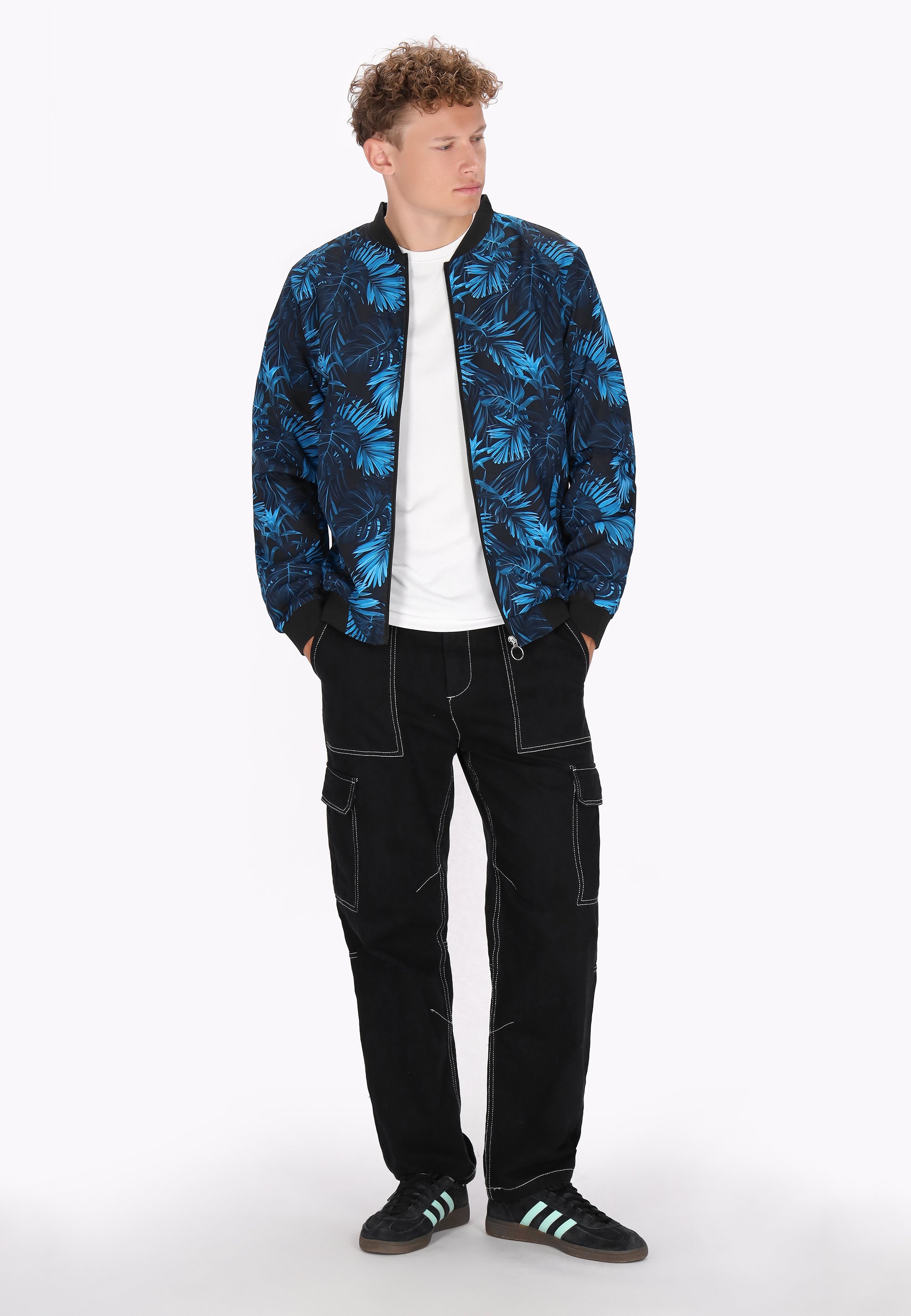 Niebieski wielokolorowy