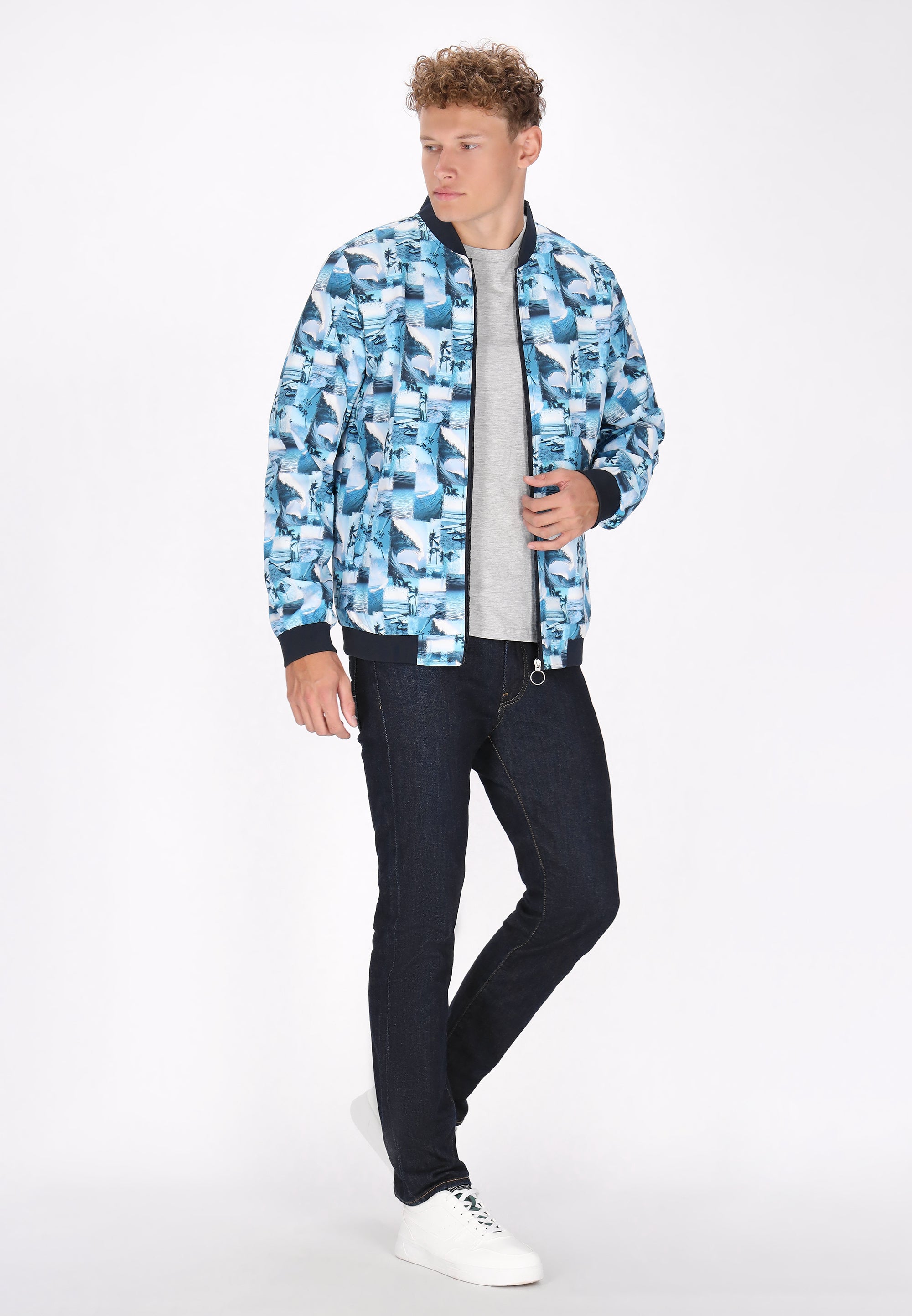 Niebieski wielokolorowy